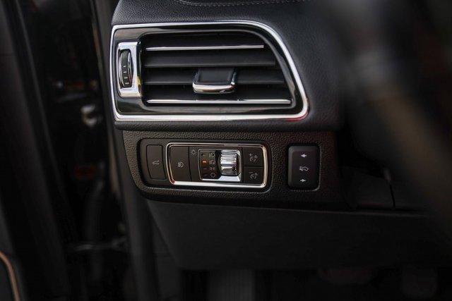 used 2024 Lincoln Navigator car, priced at $72,998