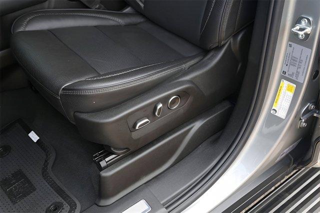 used 2024 GMC Yukon car, priced at $70,900