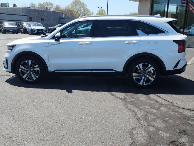 used 2023 Kia Sorento Hybrid car, priced at $34,204