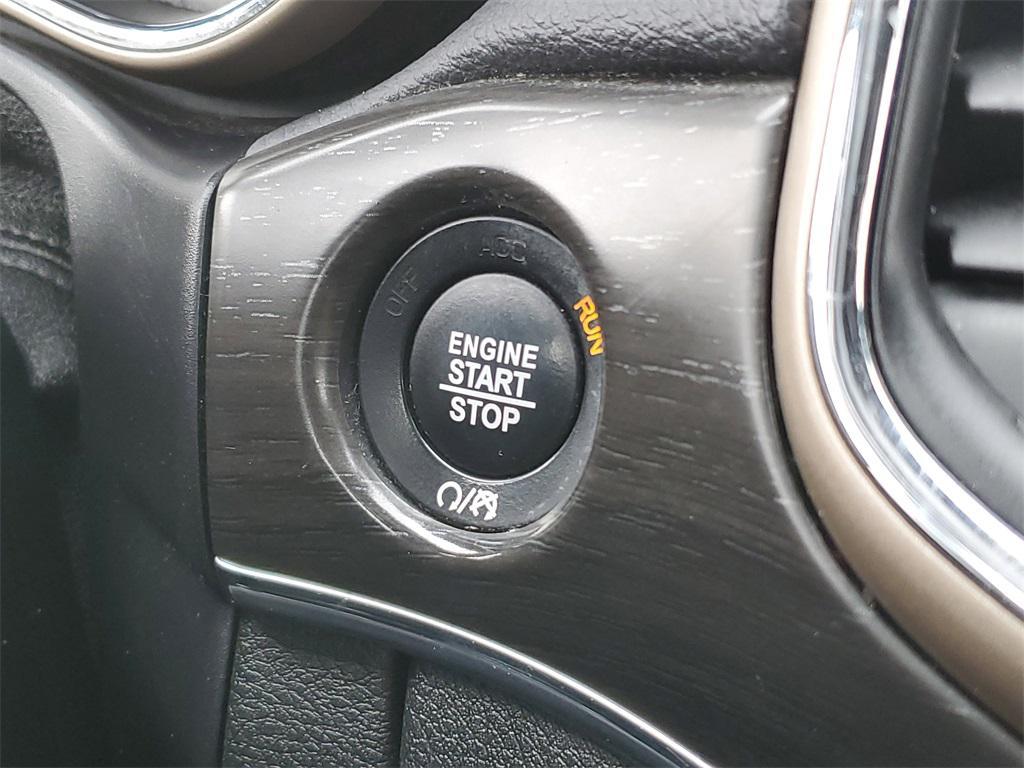 used 2017 Jeep Grand Cherokee car, priced at $12,992