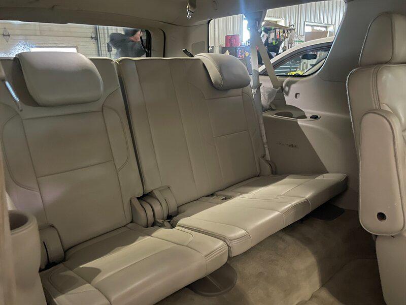 used 2015 GMC Yukon XL car, priced at $10,995