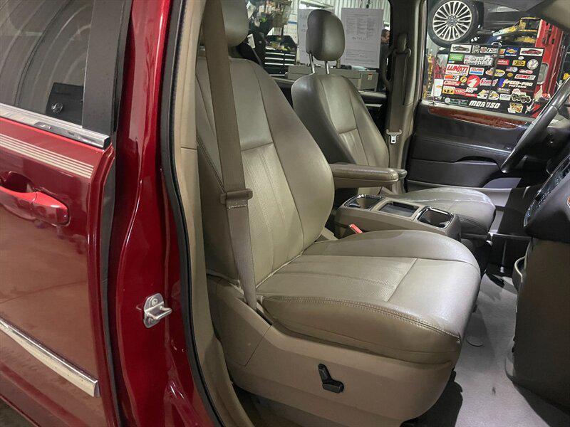used 2015 Chrysler Town & Country car, priced at $9,595