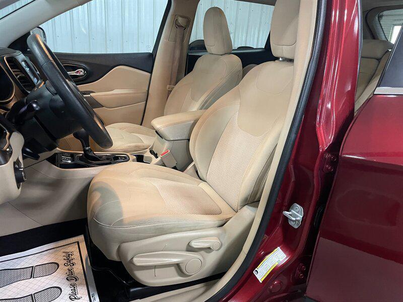 used 2019 Jeep Cherokee car, priced at $9,995