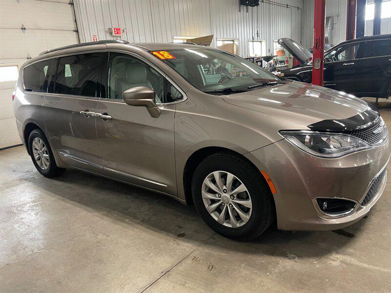 used 2018 Chrysler Pacifica car, priced at $11,995