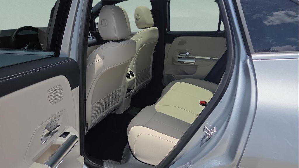 new 2026 Mercedes-Benz GLA 250 car, priced at $46,318