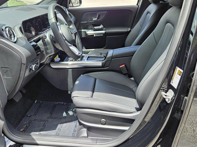 new 2025 Mercedes-Benz GLA 250 car, priced at $41,261