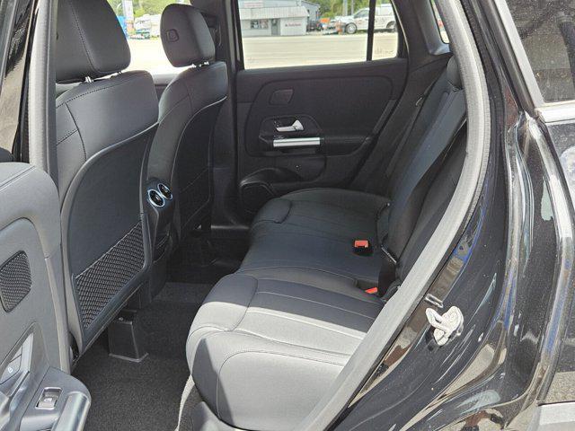 new 2025 Mercedes-Benz GLA 250 car, priced at $41,261