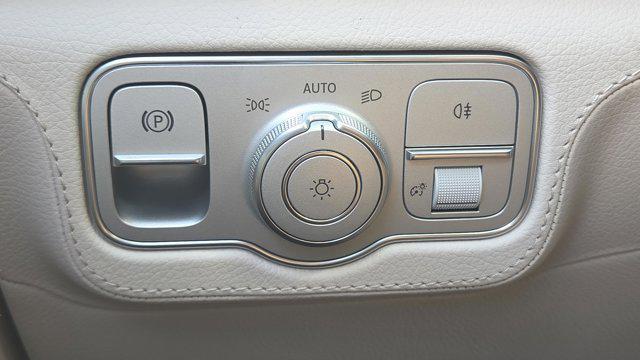 new 2026 Mercedes-Benz GLE 450 car, priced at $81,305