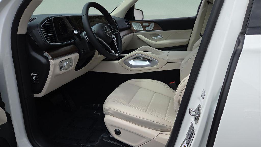 new 2026 Mercedes-Benz GLE 350 car, priced at $73,878