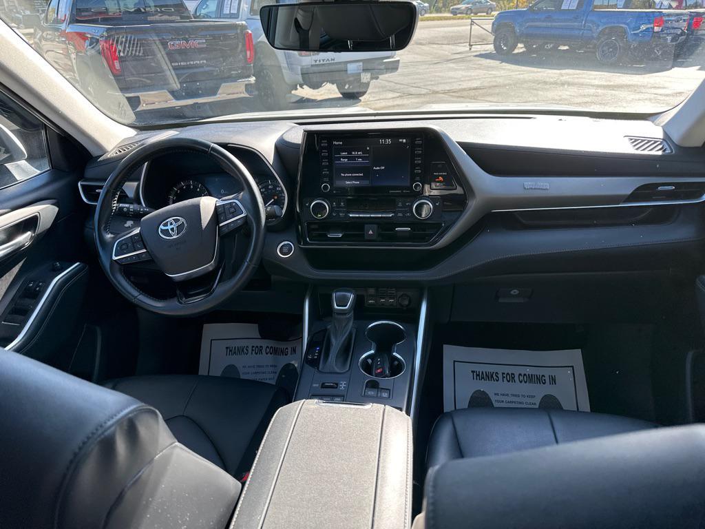 used 2021 Toyota Highlander car, priced at $23,900