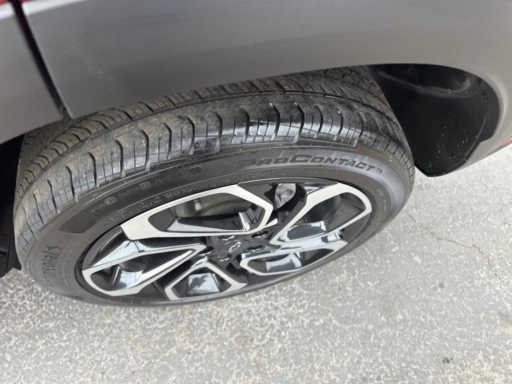 used 2024 Chevrolet Trax car, priced at $20,900