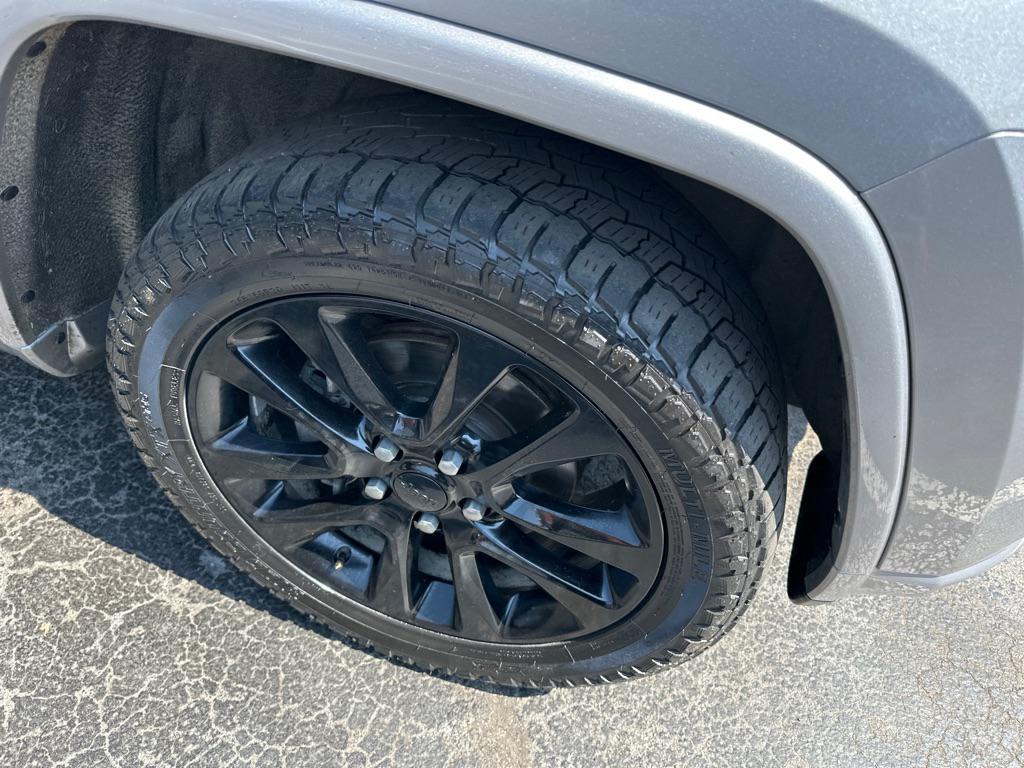 used 2019 Jeep Grand Cherokee car, priced at $15,900