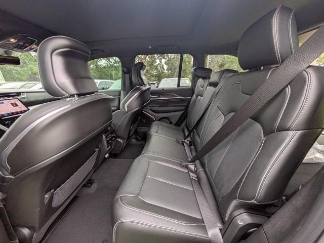 new 2025 Jeep Grand Cherokee car, priced at $54,615