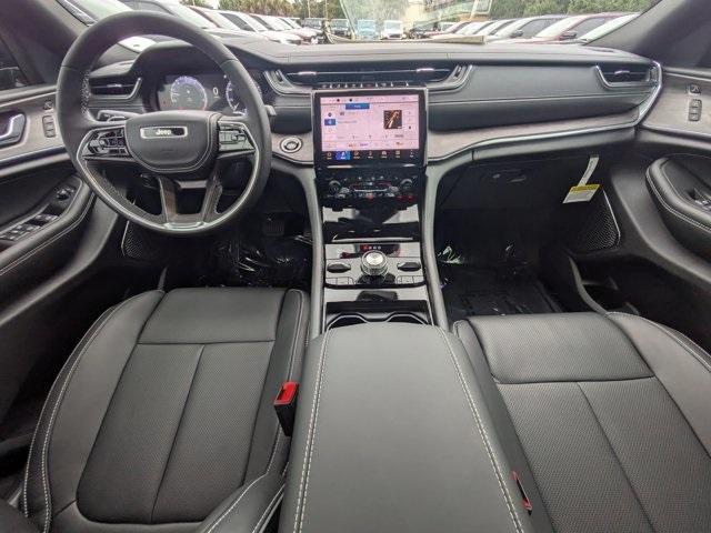 new 2025 Jeep Grand Cherokee car, priced at $54,615