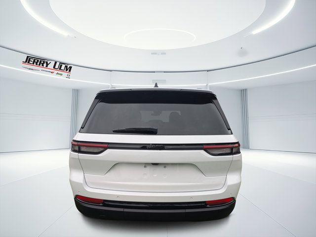 new 2025 Jeep Grand Cherokee car, priced at $38,025