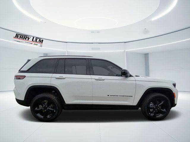 new 2025 Jeep Grand Cherokee car, priced at $38,025