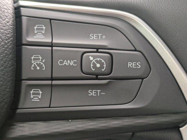 new 2025 Jeep Grand Cherokee car, priced at $38,025