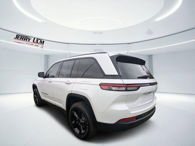 new 2025 Jeep Grand Cherokee car, priced at $38,025