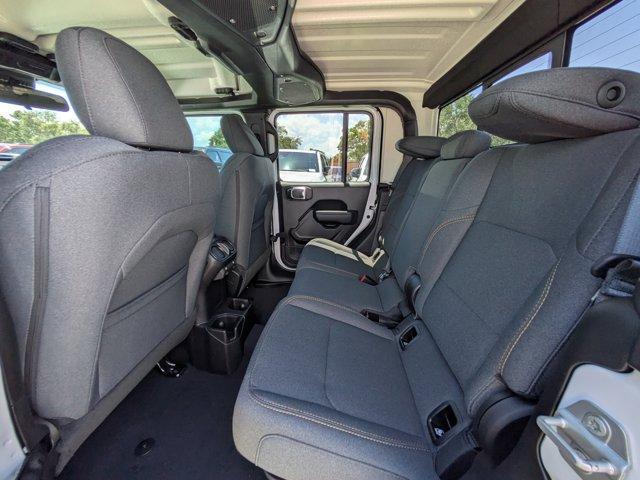 new 2025 Jeep Gladiator car, priced at $38,035