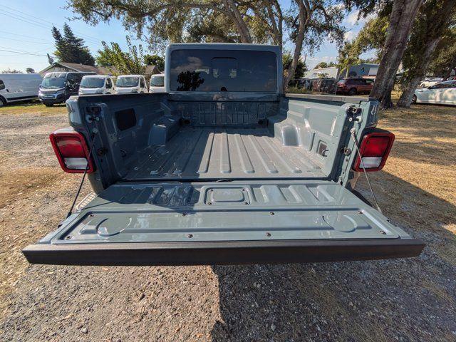 new 2026 Jeep Gladiator car, priced at $45,505