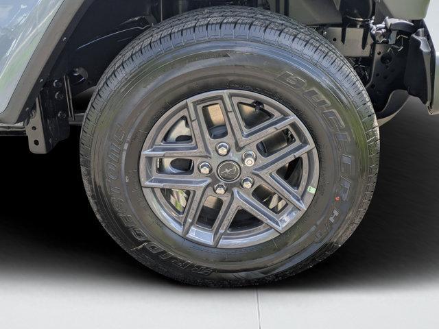 new 2025 Jeep Gladiator car, priced at $38,130