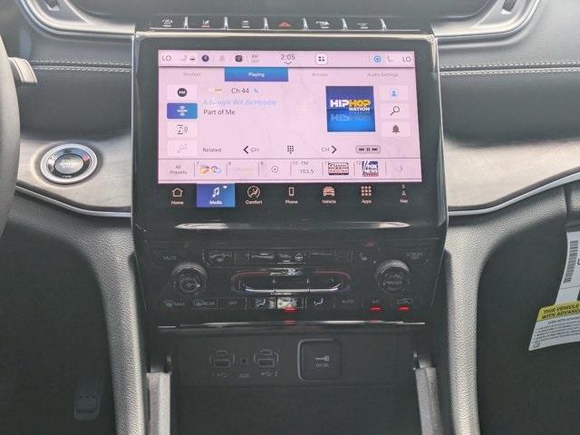 new 2025 Jeep Grand Cherokee car, priced at $37,980