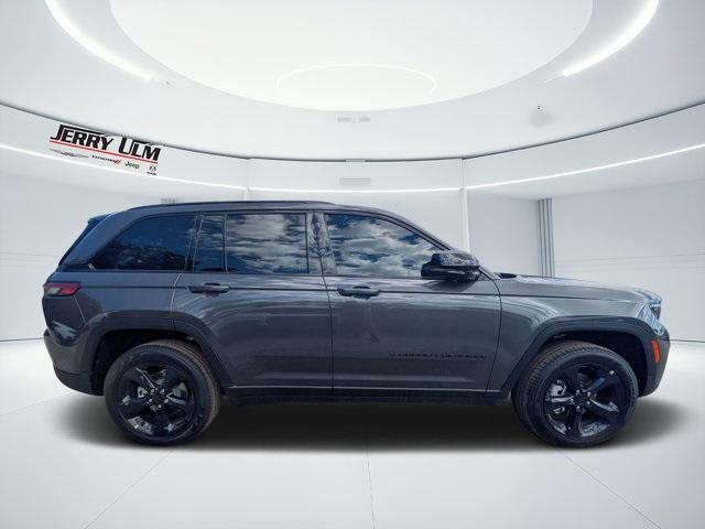 new 2025 Jeep Grand Cherokee car, priced at $37,980