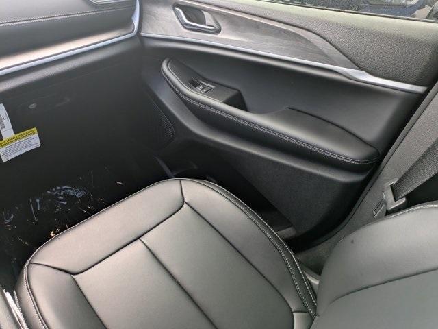 new 2025 Jeep Grand Cherokee car, priced at $37,980