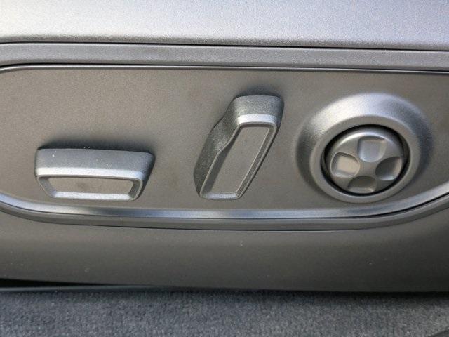 new 2025 Jeep Grand Cherokee car, priced at $37,980