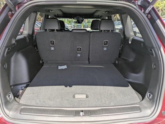 new 2025 Jeep Grand Cherokee car, priced at $38,985