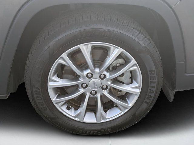 used 2022 Jeep Cherokee car, priced at $20,591