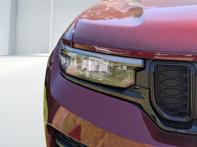 new 2025 Jeep Grand Cherokee car, priced at $37,620