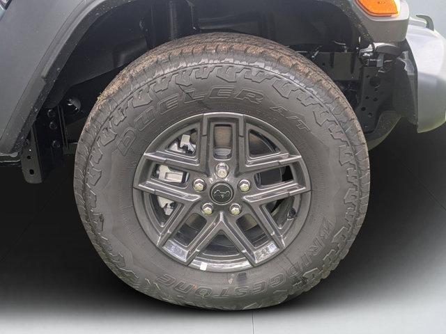 new 2025 Jeep Gladiator car, priced at $36,630