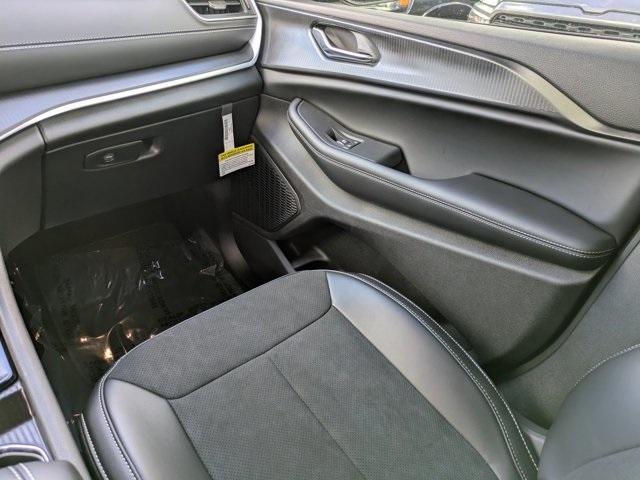 new 2025 Jeep Grand Cherokee car, priced at $37,475