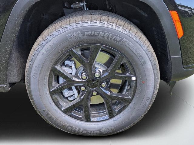 new 2025 Jeep Grand Cherokee L car, priced at $37,725