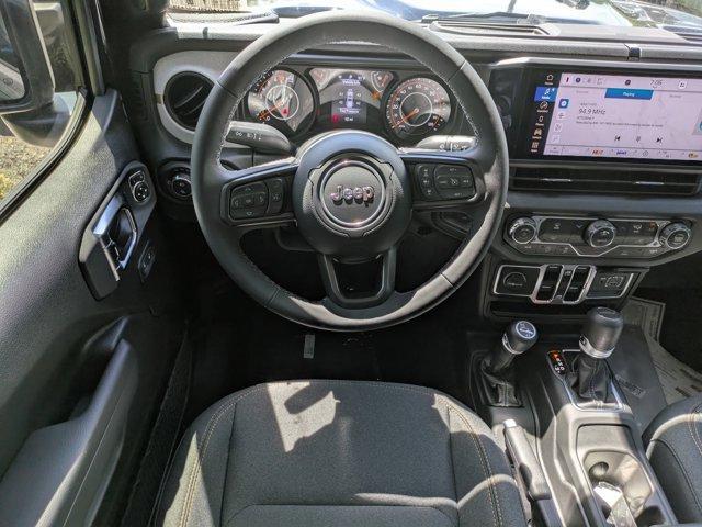 new 2025 Jeep Gladiator car, priced at $37,862