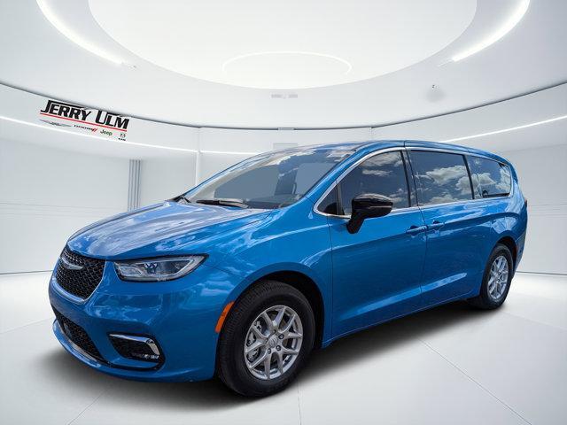 new 2026 Chrysler Pacifica car, priced at $45,893