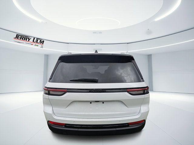 new 2025 Jeep Grand Cherokee car, priced at $38,025