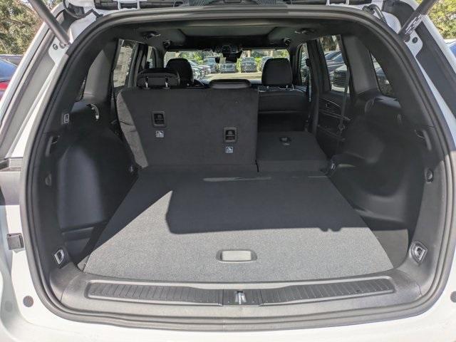 new 2025 Jeep Grand Cherokee car, priced at $38,390