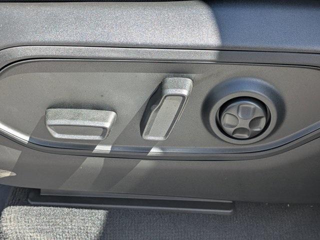 new 2025 Jeep Grand Cherokee car, priced at $38,390