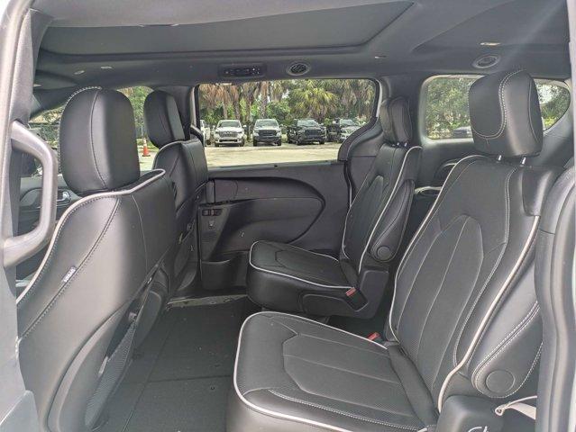 new 2027 Chrysler Pacifica car
