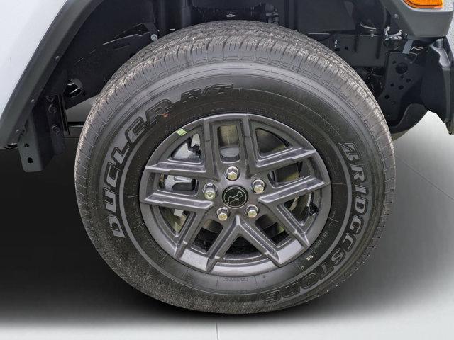 new 2025 Jeep Gladiator car, priced at $38,535