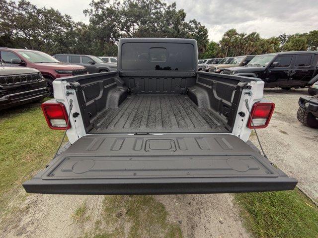 new 2025 Jeep Gladiator car, priced at $38,535