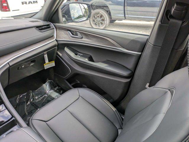 new 2026 Jeep Grand Cherokee car, priced at $43,410
