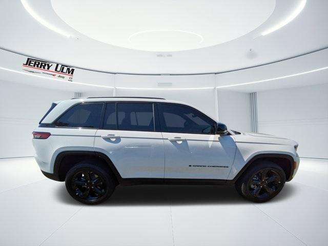 new 2025 Jeep Grand Cherokee car, priced at $35,938