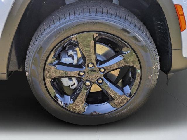 new 2025 Jeep Grand Cherokee car, priced at $35,938