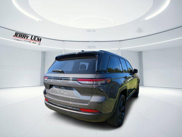 new 2025 Jeep Grand Cherokee car, priced at $37,625