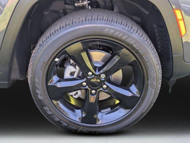 new 2025 Jeep Grand Cherokee car, priced at $37,625