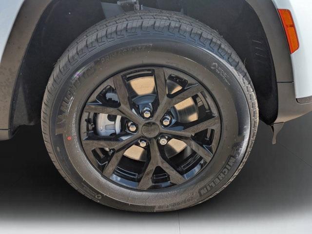 new 2025 Jeep Grand Cherokee L car, priced at $40,880