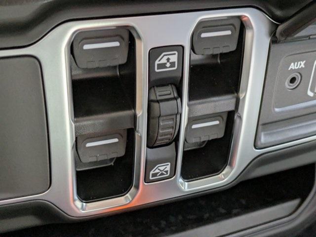 new 2026 Jeep Gladiator car, priced at $44,010